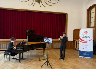 Sophia und Jonas Amelingmeyer belegten beim Bundeswettbewerb „Jugend musiziert“ in Wuppertal den zweiten Platz. Foto: Stadt Erkrath