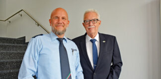 Markus Haas wurde nun von Landrat Thomas Hendele als neuer Leiter der Woche in Monheim am Rhein vorgestellt. Foto: Polizei