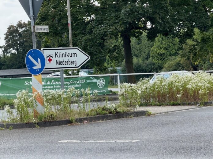 Falsch montiert: Das Klinikum Niederberg wird man in Ratingens vergeblich suchen - das Krankenhaus steht in Velbert. Foto: Bürger-Union