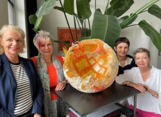 Die Macherinnen des Kunst- und Kulturfestivals "LUFT:SCHWUNG (v. l.): Maria Schwanitz-Fröhlich, Dagmar Grotendorst, Susann Bürger und Angelika Blie. Foto: Kreisstadt Mettmann