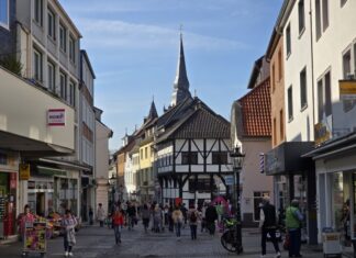 Blick auf die Ratinger Oberstrasse, Bild: Alexander Heinz