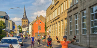 Begeisterung und sportlicher Ehrgeiz auf 8 Rollen, Der Start der Rollnacht 2025, Bilderstrecke folgt in Kürze, Bild: Alexander Heinz