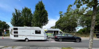 Die Polizei schickte Camper auf die Waage. Foto: Polizei