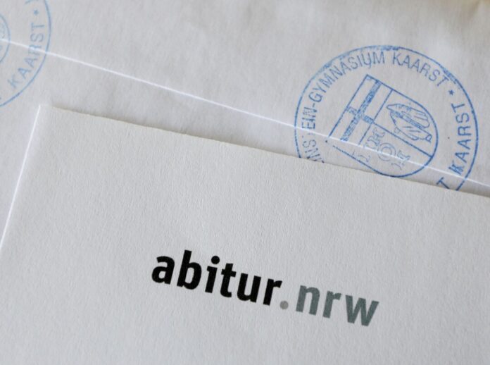 Auch 2025 schafften viele eine Abiturnote mit einer Eins vor dem Komma. (Archivbild)