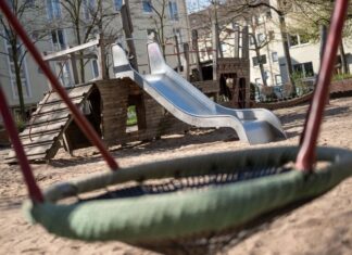 Wie sollen in Köln künftig die Spielplätze heißen? Das ist eine laufende Debatte. (Illustration)