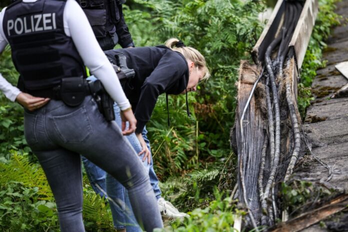 Brand im Kabelkanal: Polizei sieht Sabotage.