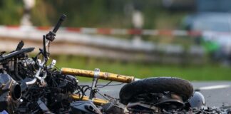 Beide Motorradfahrer starben noch am Unfallort.
