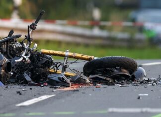 Beide Motorradfahrer starben noch am Unfallort.