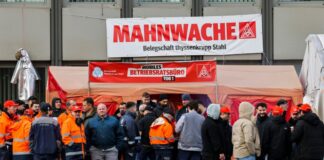 Die IG Metall wirft dem Management vor, zu harte Einschnitte in tarifliche Errungenschaften zu fordern. (Archivbild)