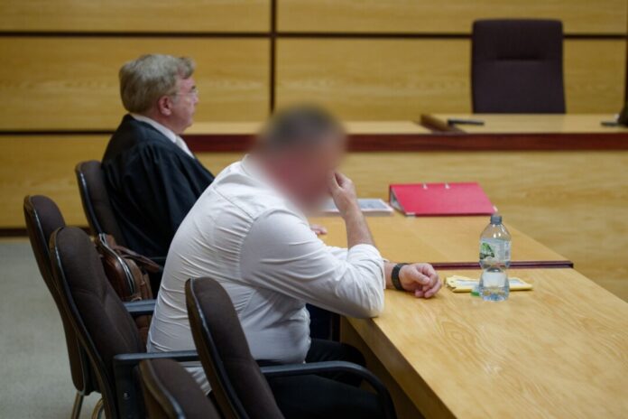 Mehr als zwei Jahre nach einem tödlichen Zugunfall in Hürth beginnt der Prozess gegen einen Angeklagten.