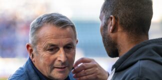 Fortunas Vorstand Klaus Allofs freut sich auf Leihspieler Alexandropoulos.