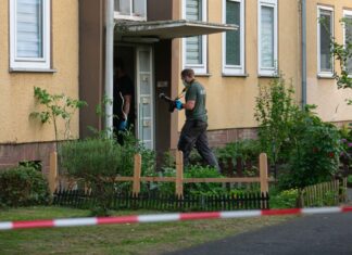  Die Polizei Dormagen fand am Freitagnachmittag in einer Wohnung eine 37-jährige Tote.