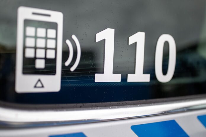 Eine vorübergehende Störung der 110 in NRW ist behoben worden (Symbolbild)