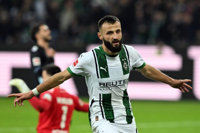 Borussia Mönchengladbach - Werder Bremen Verlängert bei Borussia Mönchengladbach vorzeitig bis 2029: Franck Honorat.