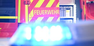 Bei einem Scheunenbrand in Ahlen im Münster war Anfang Juli ein Mann ums Leben gekommen. Jetzt ist klar, wer der Tote war. (Archivbild)