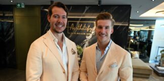 Die Verbraucherzentrale klagt gegen das Unternehmen Aesthetify von «Dr. Rick und Dr. Nick».