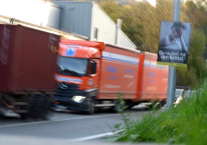 Neubau der A45-Brücke Rahmede Viele Ausweichstrecken rund um die fehlende Rahmede-Talbrücke haben unter dem starken Schwerlastverkehr gelitten. (Archivbild)
