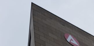 Die Agentur für Arbeit hilft bei der Suche nach einem Job. (Archivbild)