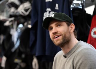 Nannte seine Rückkehr in die Kölner Kabine «sehr emotional»: Leon Draisaitl.