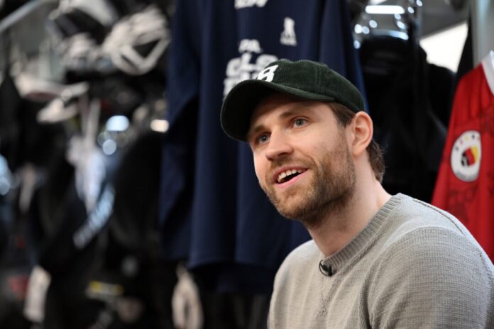 Nannte seine Rückkehr in die Kölner Kabine «sehr emotional»: Leon Draisaitl.