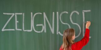 Schlechte Noten sind kein Weltuntergang, sagen Beratungsstellen und mahnen zu Gelassenheit. (Symbolfoto)