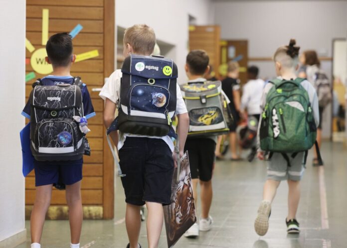 Schulen entscheiden selbst über Gebetsräume Gebetsraum an der Schule - ja oder nein? Auf jeden Fall muss der Schulfrieden gewahrt bleiben. (Symbolbild)