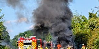Der Brand auf der A44. Foto: FW Ratingen