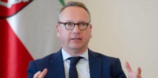 NRW-Justizminister Limbach war wegen der Besetzung unter Druck geraten. (Archivbild) 