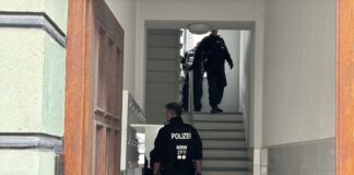 Die Einsatzkräfte durchkämmten auch Hinterhöfe.