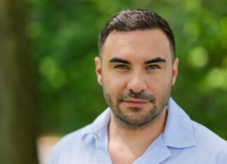 Serien-Star Lars Steinhöfel glaubt, dass die Deutschen es einfach lieben, «schlecht drauf zu sein».