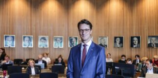 NRW-Ministerpräsident Hendrik Wüst (CDU) war bis Herbst 2021 Landesverkehrsminister und muss deshalb vor dem Untersuchungsausschuss aussagen. 