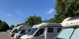 Die Zahl der zugelassenen Wohnmobile ist in NRW erneut kräftig gewachsen. 
