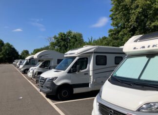 Die Zahl der zugelassenen Wohnmobile ist in NRW erneut kräftig gewachsen. 