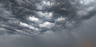 Immer wieder sind in den nächsten Tagen Gewitter zu erwarten. (Symbolbild)