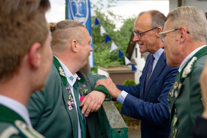Friedrich Merz ist selbst Mitglied der Schützenbruderschaft St. Stephanus.