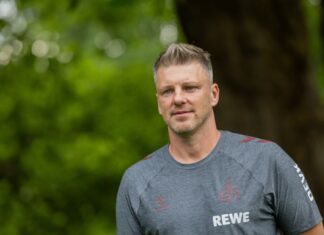 Nach dem 2:2 im Testspiel gegen Fortuna Köln unzufrieden: FC-Trainer Lukas Kwasniok.