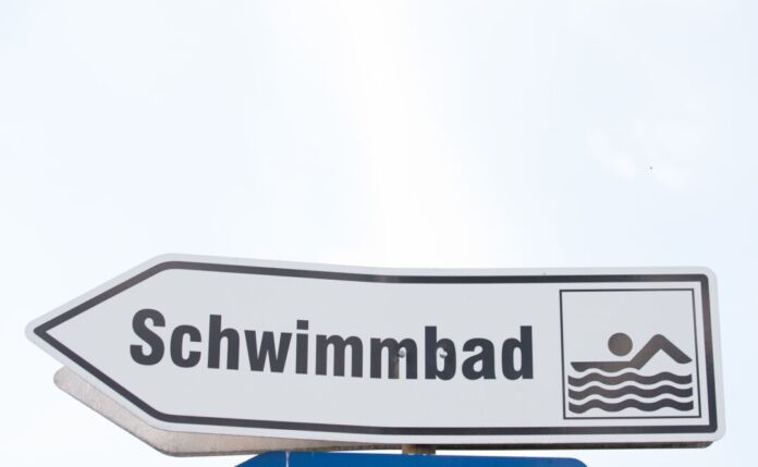 Mehr Sexualstraftaten in Schimmbädern. (Symbolbild)