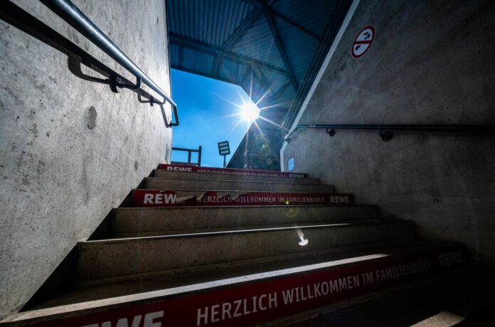 Drohende Unwetter und hohe Temperaturen beeinflussen den Spiel- und Trainingsplan beim VfL Bochum.
