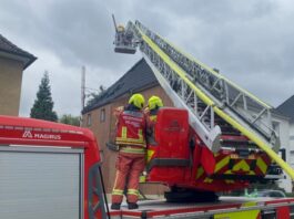 Die Brandschützer im Einsatz in Velbert-Mitte. Foto: Feuerwehr Velbert