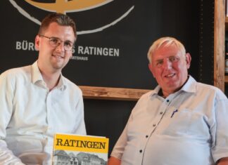 Bürgermeisterkandidat Patrick Anders (CDU) und Minister Laumann im Bürgerhaus, Bild: Alexander Heinz