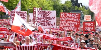 Viele Fans sind dem Aufruf des 1. FC Köln zur Teilnahme an der Demonstration gefolgt.