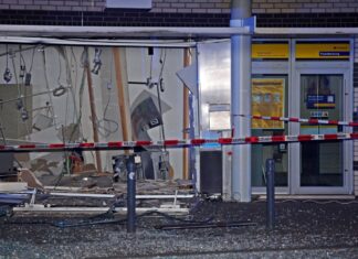 Für diese Geldautomatensprengung in Solingen sollen die Verdächtigen unter anderem verantwortlich sein. (Archivbild)