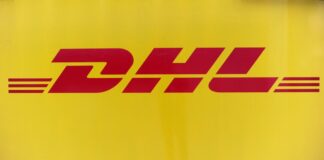 Faustschläge gegen ein Paar haben für einen DHL-Boten Konsequenzen: Die Kriminalpolizei ermittelt, sein Job ist weg. (Archivbild)