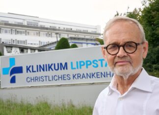 Der langjährige Chefarzt wehrt sich mit einer Klage.