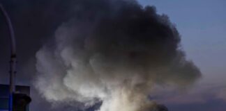 Verletzte bei dem Brand gab es nach ersten Erkenntnissen nicht.