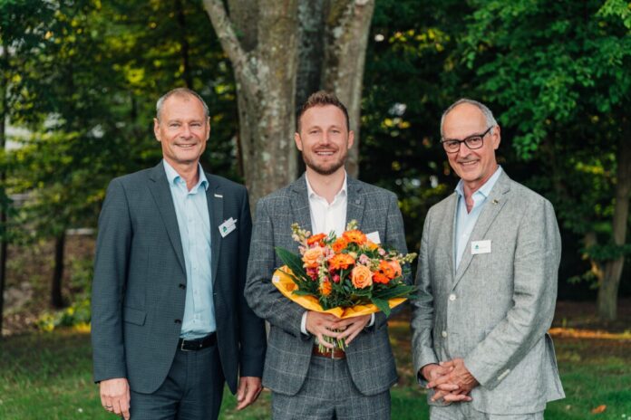 Ivo Vuicic (M.) hat den Vorsitz der Wohnungsbaugenossenschaft Erkrath übernommen. Foto: WBG Erkrath