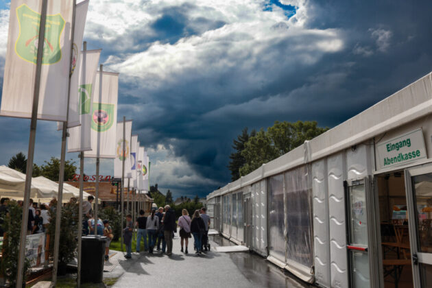 Dunkle Wolken können die Stimmung nicht mindern, Bild: Alexander Heinz