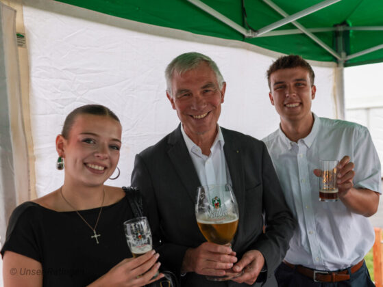 Jungschützenpaar mit Bürgermeister, Bild:Alexander Heinz