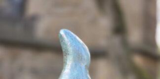 Ratinger Wahrzeichen und Geste dafür das es in der Stadt läuft, Bild: Alexander Heinz