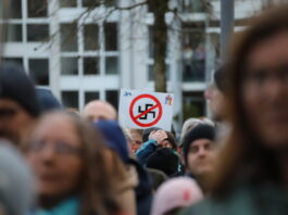 Alltagsrassismus ist ein gesellschaftliches Problem - den Finger in die Wunde legen Engagierte auch im Kreis Mettmann immer wieder mit Demonstrationen. Foto: Volkmann